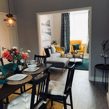Stylish, Spacious & Luxurious Home - Parking Liverpool Extérieur photo