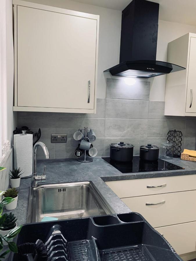 Stylish, Spacious & Luxurious Home - Parking Liverpool Extérieur photo