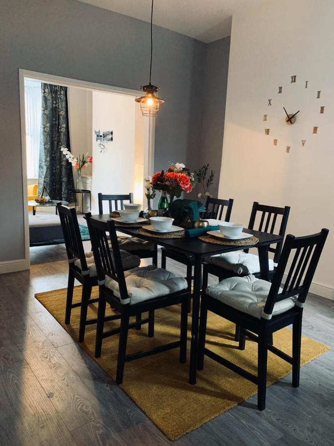 Stylish, Spacious & Luxurious Home - Parking Liverpool Extérieur photo